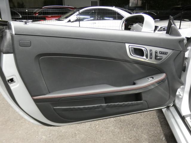 SLK SLK200ブルーエフィシェンシー AMGスポーツPKG 1オーナー AMGエアロ/18AW 黒本革/ヒーター/エアスカーフ 純正ナビ 地デジ ダイナミックハンドリングP パドルシフト キセノンライト インテリジェントライト 2年保証付(28枚目)