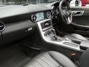 SLK SLK200ブルーエフィシェンシー AMGスポーツPKG 1オーナー AMGエアロ/18AW 黒本革/ヒーター/エアスカーフ 純正ナビ 地デジ ダイナミックハンドリングP パドルシフト キセノンライト インテリジェントライト 2年保証付(8枚目)