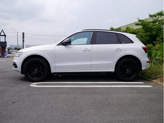 Ｑ５ ２．０ＴＦＳＩクワトロＳラインコンペティションプラス　１５０台特別仕様車　２０００ｃｃターボ　専用色スズカグレー　アダプティブクルーズ　ブラックスタイリングＰＫＧ　２０インチＡＷ　パドルシフト　ナビ　バック、サイドカメラ　地デジＴＶ　記録簿　スペアキー（7枚目）