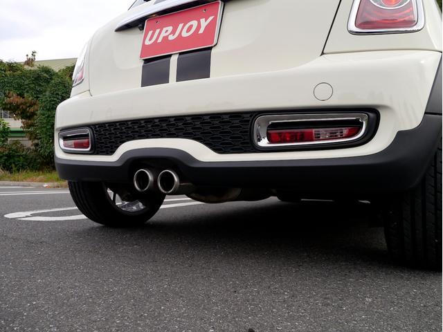 ＭＩＮＩ クーパーＳ　１６００ｃｃターボエンジン　６速オートマホワイトブラックツートンボディ　１７インチＡＷ　パドルシフト　ナビ　地デジＴＶ　記録簿　スペアキー（30枚目）