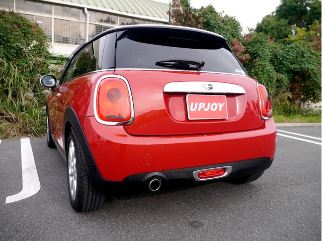MINI ワン ワン 6速マニュアル車 ブレイジングレッドメタリック アイドリングストップ 記録簿 スペアキー(8枚目)
