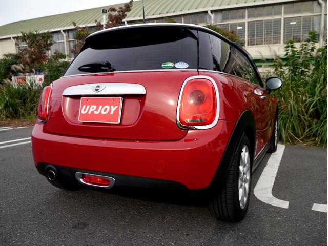 MINI ワン ワン 6速マニュアル車 ブレイジングレッドメタリック アイドリングストップ 記録簿 スペアキー(10枚目)