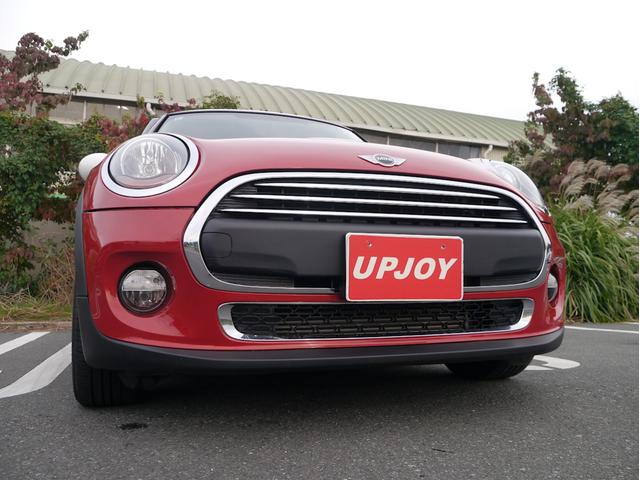 MINI ワン ワン 6速マニュアル車 ブレイジングレッドメタリック アイドリングストップ 記録簿 スペアキー(13枚目)
