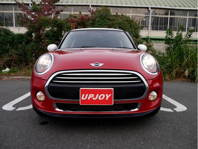 MINI ワン ワン 6速マニュアル車 ブレイジングレッドメタリック アイドリングストップ 記録簿 スペアキー(22枚目)