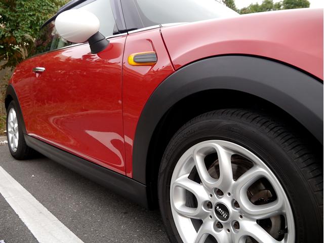 MINI ワン ワン 6速マニュアル車 ブレイジングレッドメタリック アイドリングストップ 記録簿 スペアキー(23枚目)