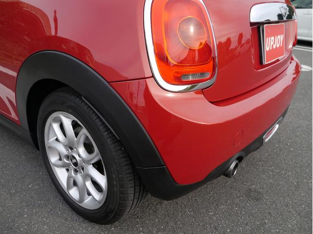 MINI ワン ワン 6速マニュアル車 ブレイジングレッドメタリック アイドリングストップ 記録簿 スペアキー(26枚目)