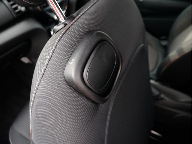 MINI ワン ワン 6速マニュアル車 ブレイジングレッドメタリック アイドリングストップ 記録簿 スペアキー(66枚目)