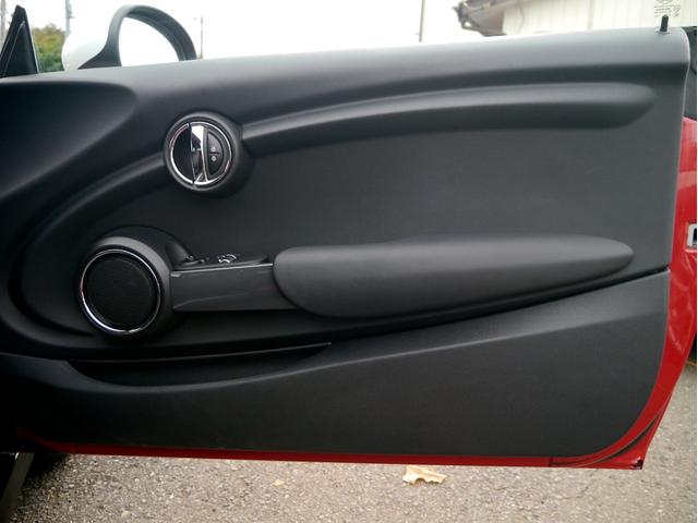 MINI ワン ワン 6速マニュアル車 ブレイジングレッドメタリック アイドリングストップ 記録簿 スペアキー(74枚目)