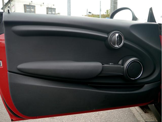 MINI ワン ワン 6速マニュアル車 ブレイジングレッドメタリック アイドリングストップ 記録簿 スペアキー(75枚目)