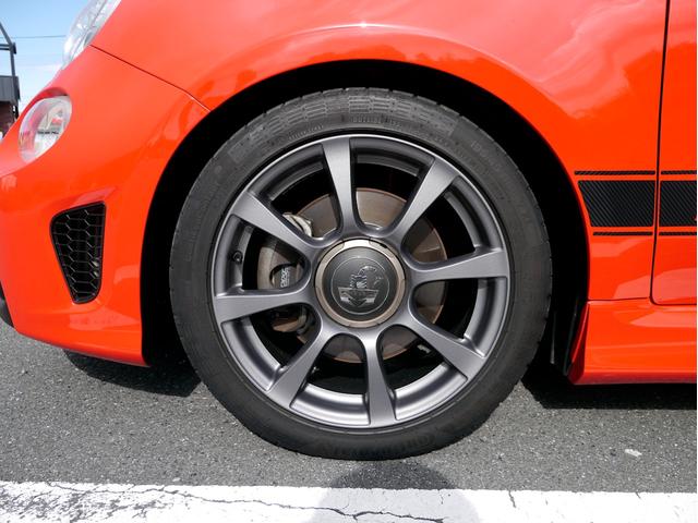 アバルト５９５ ベースグレード　１オーナー車　１４００ｃｃターボ　５速マニュアル　Ｌａｒｇｕｓ製車高調スペックＳ　調整式スタビリンク　車高調レンチ　レコードモンツァマフラー　スペアキー（39枚目）