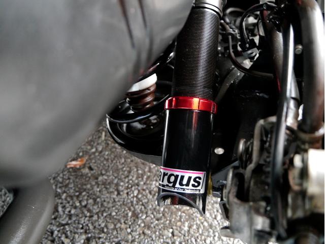 アバルト５９５ ベースグレード　１オーナー車　１４００ｃｃターボ　５速マニュアル　Ｌａｒｇｕｓ製車高調スペックＳ　調整式スタビリンク　車高調レンチ　レコードモンツァマフラー　スペアキー（42枚目）