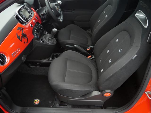 アバルト５９５ ベースグレード　１オーナー車　１４００ｃｃターボ　５速マニュアル　Ｌａｒｇｕｓ製車高調スペックＳ　調整式スタビリンク　車高調レンチ　レコードモンツァマフラー　スペアキー（53枚目）