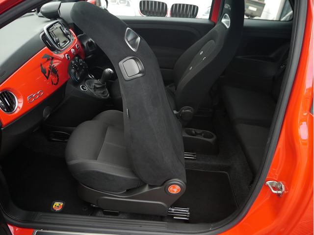 アバルト５９５ ベースグレード　１オーナー車　１４００ｃｃターボ　５速マニュアル　Ｌａｒｇｕｓ製車高調スペックＳ　調整式スタビリンク　車高調レンチ　レコードモンツァマフラー　スペアキー（71枚目）