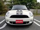 ＭＩＮＩ クーパーＳ　１６００ｃｃターボエンジン　６速オートマホワイトブラックツートンボディ　１７インチＡＷ　パドルシフト　ナビ　地デジＴＶ　記録簿　スペアキー（2枚目）