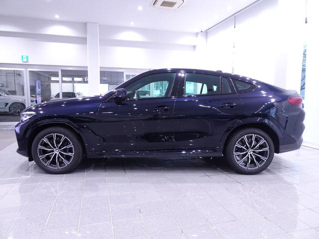 Ｘ６ ｘＤｒｉｖｅ　３５ｄ　Ｍスポーツ　２０インチＭライトアロイホイール　ブラックヴァーネスカレザー　ヘッドアップディスプレイ　アクティブクルーズコントロール　フロントベンチレーション　ソフトクローズドア　ＴＶファンクション（5枚目）