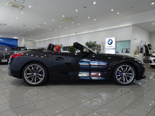 Ｚ４ Ｍ４０ｉ　１９インチＭライトアロイホイール　マグマレッドヴァーネスカレザー　ヘッドアップディスプレイ　リヤビューカメラ　コンフォートアクセス　アクティブクルーズコントロール　フロントシートヒーティング（4枚目）