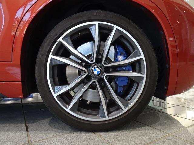 Ｘ２ Ｍ３５ｉ　１８インチＭライトアロイホイール　ブラックパーフォレーテッドダコタレザー　パノラマガラスサンルーフ　ヘッドアップディスプレイ　リヤビューカメラ　コンフォートアクセス　アクティブクルーズコントロール（6枚目）