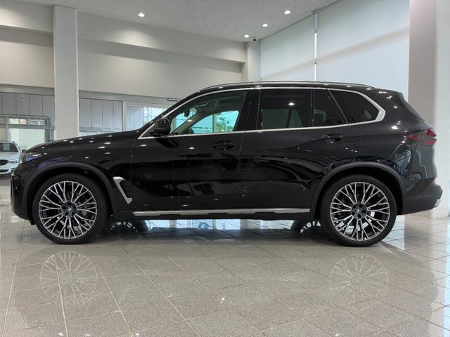 Ｘ５ ｘＤｒｉｖｅ　３５ｄ　エディションＸ　全国２年保証、パノラマガラスサンルーフ、レザーシート、フルセグＴＶチューナー、２２インチアルミホイール、ＡＣＣ（5枚目）