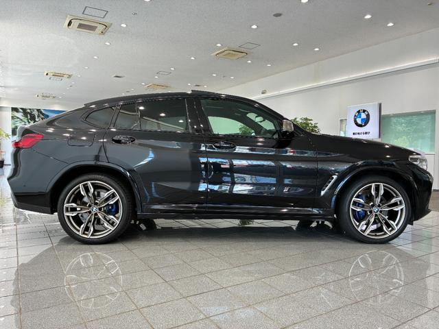 Ｘ４ Ｍ４０ｉ　全国２年保証、パノラマガラスサンルーフ、レザーシート、フルセグＴＶチューナー、２１インチアルミホイール、ＡＣＣ（4枚目）