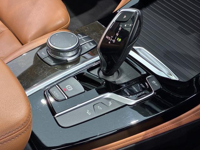 Ｘ４ Ｍ４０ｉ　全国２年保証、パノラマガラスサンルーフ、レザーシート、フルセグＴＶチューナー、２１インチアルミホイール、ＡＣＣ（7枚目）