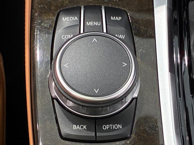 Ｘ４ Ｍ４０ｉ　全国２年保証、パノラマガラスサンルーフ、レザーシート、フルセグＴＶチューナー、２１インチアルミホイール、ＡＣＣ（18枚目）