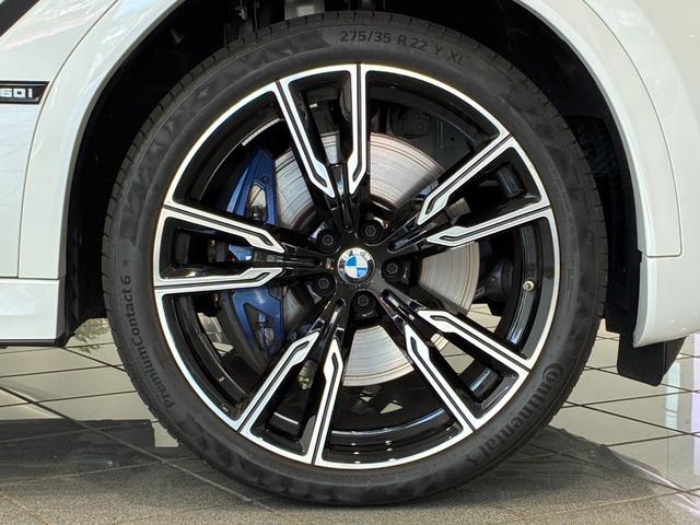 Ｘ６ Ｍ６０ｉ　ｘＤｒｉｖｅ　全国２年保証、パノラマガラスサンルーフ、レザーシート、フルセグＴＶチューナー、２２インチアルミホイール、ＡＣＣ（6枚目）