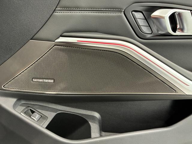 Ｍ３ Ｍ３セダン　コンペティション　Ｍ　ｘＤｒｉｖｅ　全国２年保証、カーボンルーフ、レザーシート、パワーリアゲート、ＬＥＤヘッドライト、ＡＣＣ（32枚目）