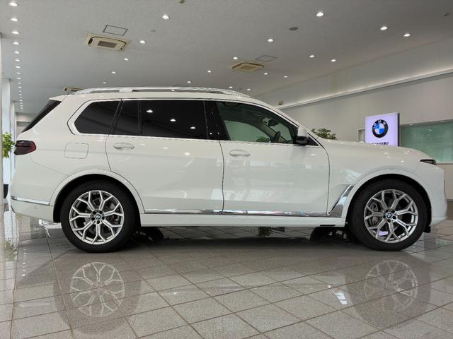 Ｘ７ ｘＤｒｉｖｅ　４０ｄエクセレンス　全国２年保証、３列シート、パノラマガラスサンルーフ、レザーシート、フルセグＴＶチューナー、ＬＥＤヘッドライト、２１インチアルミホイール、ＡＣＣ（4枚目）