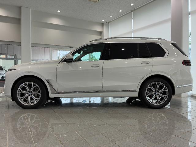 Ｘ７ ｘＤｒｉｖｅ　４０ｄエクセレンス　全国２年保証、３列シート、パノラマガラスサンルーフ、レザーシート、フルセグＴＶチューナー、ＬＥＤヘッドライト、２１インチアルミホイール、ＡＣＣ（5枚目）