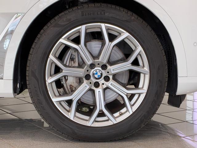 Ｘ７ ｘＤｒｉｖｅ　４０ｄエクセレンス　全国２年保証、３列シート、パノラマガラスサンルーフ、レザーシート、フルセグＴＶチューナー、ＬＥＤヘッドライト、２１インチアルミホイール、ＡＣＣ（6枚目）