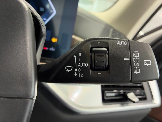 Ｘ７ ｘＤｒｉｖｅ　４０ｄエクセレンス　全国２年保証、３列シート、パノラマガラスサンルーフ、レザーシート、フルセグＴＶチューナー、ＬＥＤヘッドライト、２１インチアルミホイール、ＡＣＣ（17枚目）