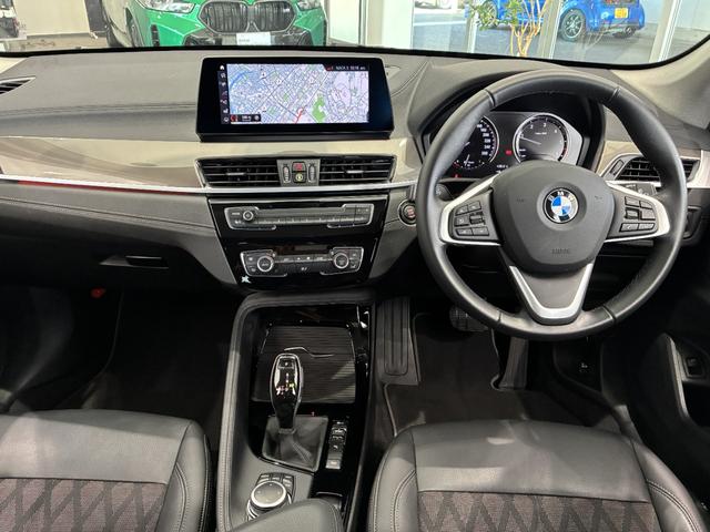 Ｘ１ ｘＤｒｉｖｅ　１８ｄ　ｘライン　全国２年保証、ハーフレザーシート、パワーリアゲート、ＬＥＤヘッドライト、１８インチアルミホイール、ＡＣＣ（2枚目）