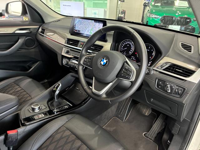 Ｘ１ ｘＤｒｉｖｅ　１８ｄ　ｘライン　全国２年保証、ハーフレザーシート、パワーリアゲート、ＬＥＤヘッドライト、１８インチアルミホイール、ＡＣＣ（21枚目）