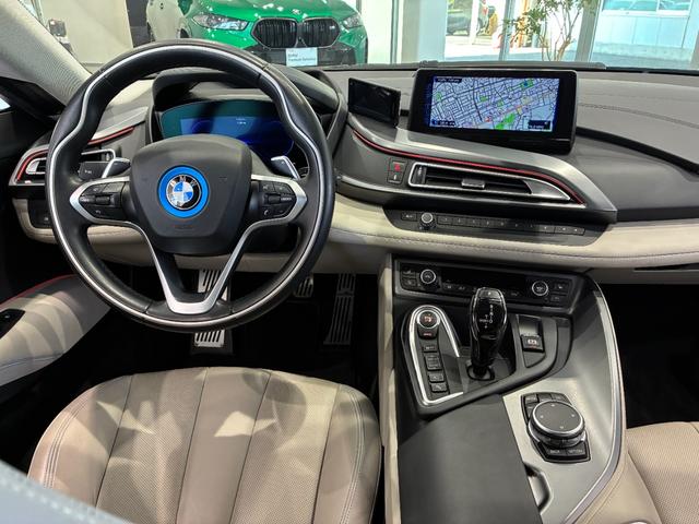 ｉ８ ベースグレード　全国１年保証、レザーシート、ＬＥＤヘッドライト、２０インチアルミホイール、ＡＣＣ、ＥＴＣ（2枚目）
