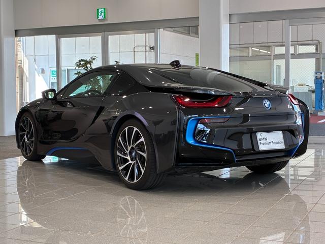 ｉ８ ベースグレード　全国１年保証、レザーシート、ＬＥＤヘッドライト、２０インチアルミホイール、ＡＣＣ、ＥＴＣ（4枚目）