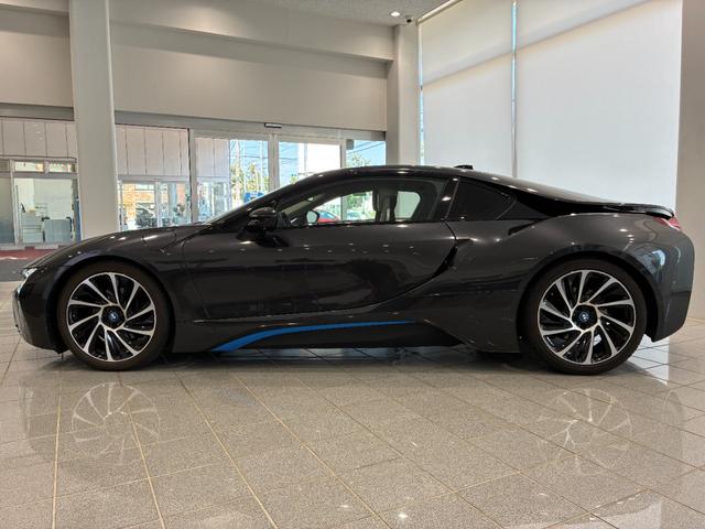ｉ８ ベースグレード　全国１年保証、レザーシート、ＬＥＤヘッドライト、２０インチアルミホイール、ＡＣＣ、ＥＴＣ（6枚目）