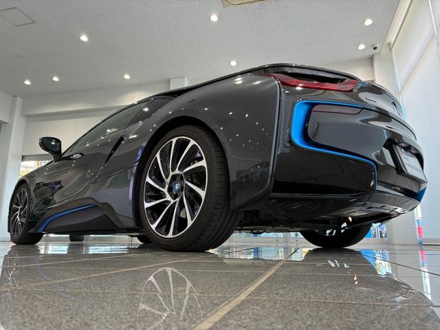 ｉ８ ベースグレード　全国１年保証、レザーシート、ＬＥＤヘッドライト、２０インチアルミホイール、ＡＣＣ、ＥＴＣ（39枚目）