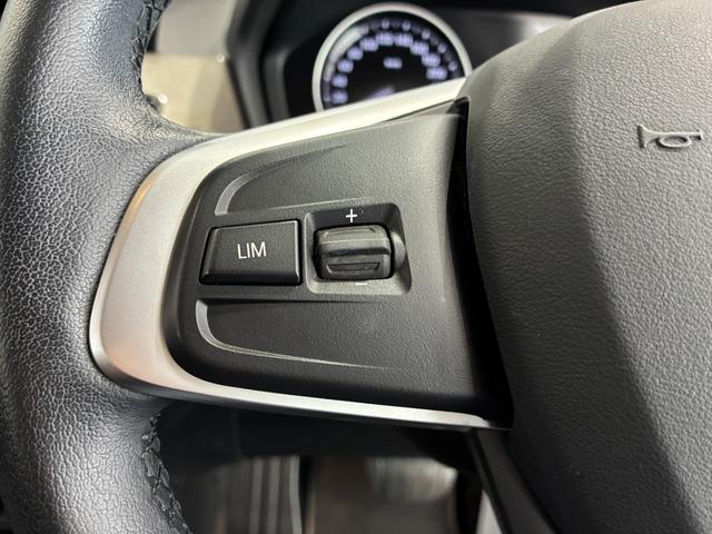 Ｘ１ ｘＤｒｉｖｅ　１８ｄ　全国２年保証　ハーフレザーシート　パワーリアゲート、ＬＥＤヘッドライト　１８インチアルミホイール　ＥＴＣ（11枚目）