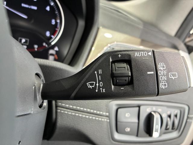 Ｘ１ ｘＤｒｉｖｅ　１８ｄ　全国２年保証　ハーフレザーシート　パワーリアゲート、ＬＥＤヘッドライト　１８インチアルミホイール　ＥＴＣ（17枚目）