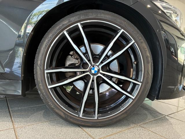 ３シリーズ ３２０ｉ　Ｍスポーツ　全国２年保証　レザーシート　ヘッドアップディスプレイ　ＬＥＤヘッドライト　１８インチアルミホイール　ＡＣＣ（6枚目）