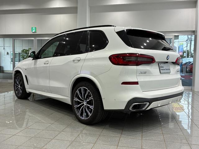 Ｘ５ ｘＤｒｉｖｅ　３５ｄ　Ｍスポーツ　全国２年保証　レザーシート　フルセグＴＶチューナー　ＬＥＤヘッドライト　２０インチアルミホイール　ＬＥＤヘッドライト　ＡＣＣ（3枚目）