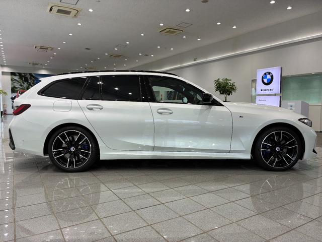 ３シリーズ Ｍ３４０ｉ　ｘＤｒｉｖｅツーリング　全国２年保証　パノラマガラスサンルーフ　レザーシート　フルセグＴＶチューナー　ＬＥＤヘッドライト　１９インチアルミホイール　ＡＣＣ（4枚目）