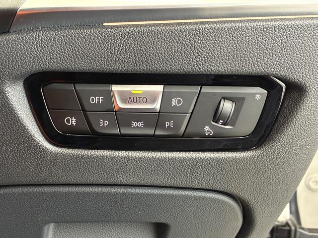 Ｍ４ Ｍ４カブリオレ　コンペティション　Ｍ　ｘＤｒｉｖｅ　レザーシート　フルセグＴＶチューナー　ＬＥＤヘッドライト　１９　２０インチアルミホイール　ＡＣＣ（15枚目）