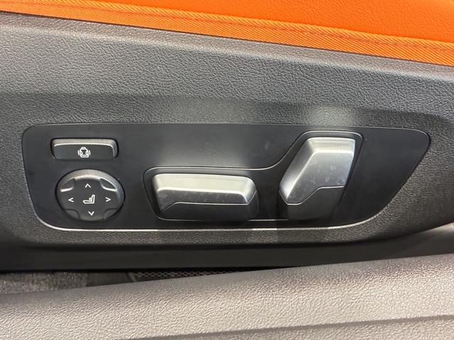 Ｍ４ Ｍ４カブリオレ　コンペティション　Ｍ　ｘＤｒｉｖｅ　レザーシート　フルセグＴＶチューナー　ＬＥＤヘッドライト　１９　２０インチアルミホイール　ＡＣＣ（27枚目）