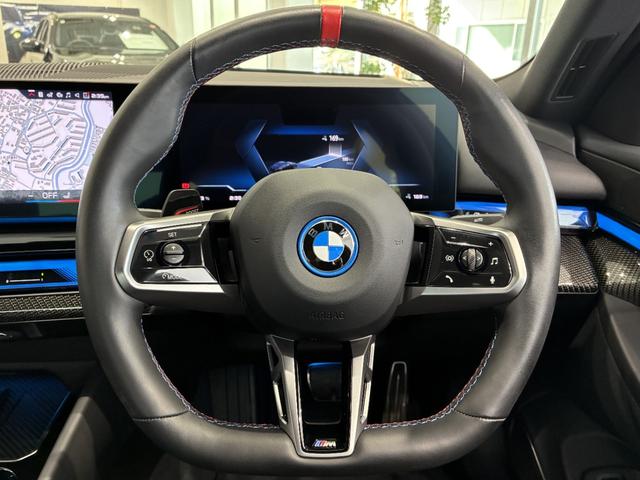 ｉ５ Ｍ６０　ｘＤｒｉｖｅ　全国２年保証　レザーシートフル　セグＴＶチューナー　ＬＥＤヘッドライト　パワーリアゲート　２０インチアルミホイール　ＡＣＣ（14枚目）