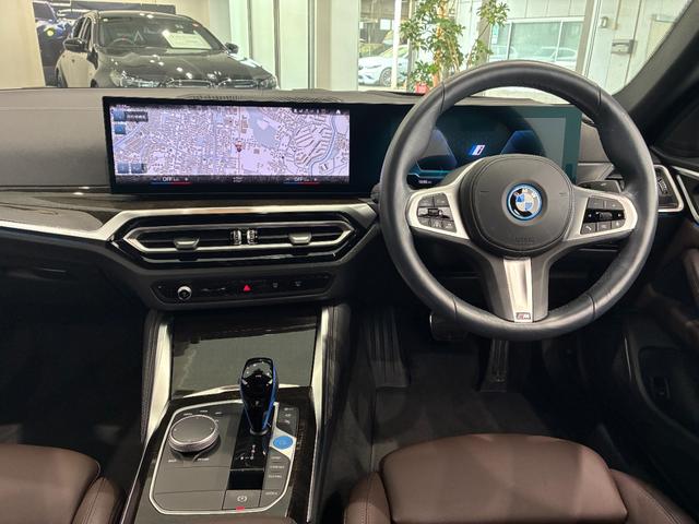 ｉ４ ｅＤｒｉｖｅ　４０　Ｍスポーツ　ハイラインパッケージ　全国２年保証　コンフォートパッケージ　レザーシート　ＬＥＤヘッドライト　１８インチアルミホイール　ＡＣＣ　ＥＴＣ（2枚目）
