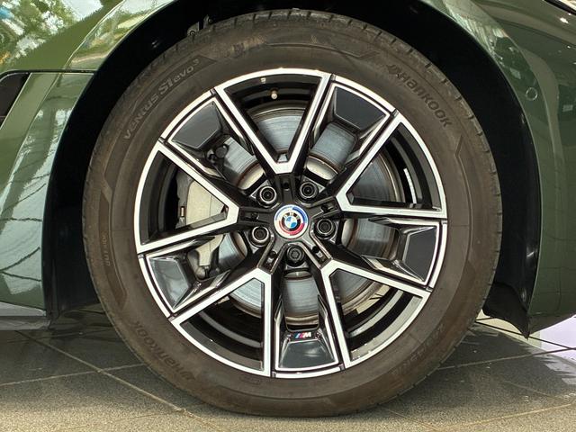 ｉ４ ｅＤｒｉｖｅ　４０　Ｍスポーツ　ハイラインパッケージ　全国２年保証　コンフォートパッケージ　レザーシート　ＬＥＤヘッドライト　１８インチアルミホイール　ＡＣＣ　ＥＴＣ（6枚目）