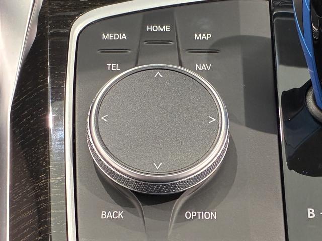 ｉ４ ｅＤｒｉｖｅ　４０　Ｍスポーツ　ハイラインパッケージ　全国２年保証　コンフォートパッケージ　レザーシート　ＬＥＤヘッドライト　１８インチアルミホイール　ＡＣＣ　ＥＴＣ（18枚目）