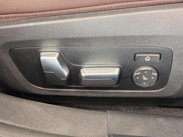 ｉ４ ｅＤｒｉｖｅ　４０　Ｍスポーツ　ハイラインパッケージ　全国２年保証　コンフォートパッケージ　レザーシート　ＬＥＤヘッドライト　１８インチアルミホイール　ＡＣＣ　ＥＴＣ（26枚目）