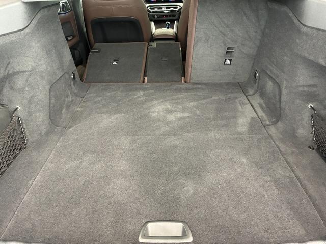 ｉ４ ｅＤｒｉｖｅ　４０　Ｍスポーツ　ハイラインパッケージ　全国２年保証　コンフォートパッケージ　レザーシート　ＬＥＤヘッドライト　１８インチアルミホイール　ＡＣＣ　ＥＴＣ（38枚目）